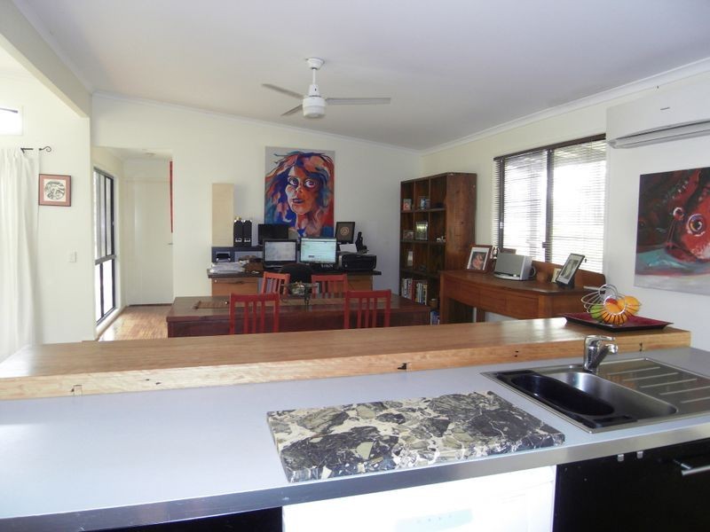 17 Lawrence Court, Regency Downs QLD 4341