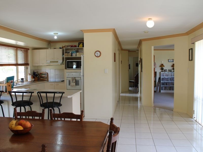16 Stieler Drive, Plainland QLD 4341