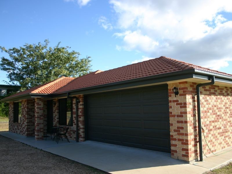 19 Gutt Road, Regency Downs QLD 4341