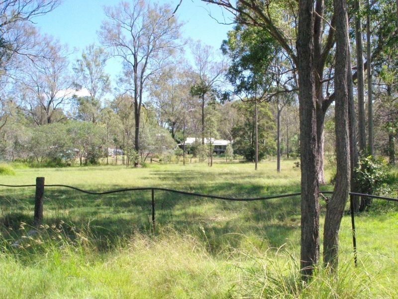 27 Bertrand Avenue, Kensington Grove QLD 4341