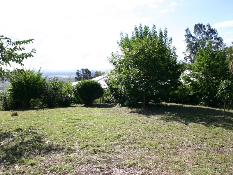 19 Philip Court, Summerholm QLD 4341