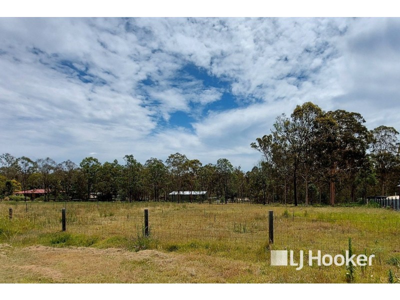 9a Challenge Avenue, Kensington Grove QLD 4341