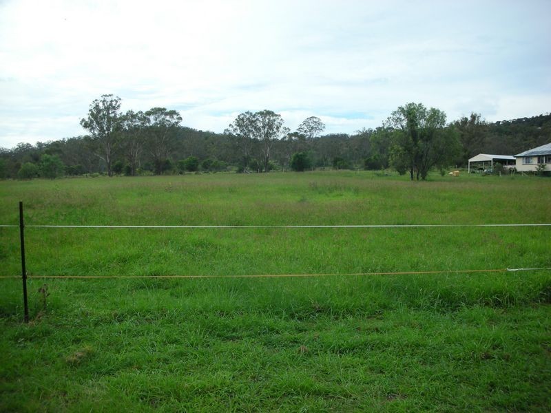 15 Leslee Court, Summerholm QLD 4341