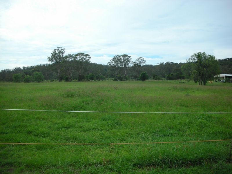 15 Leslee Court, Summerholm QLD 4341