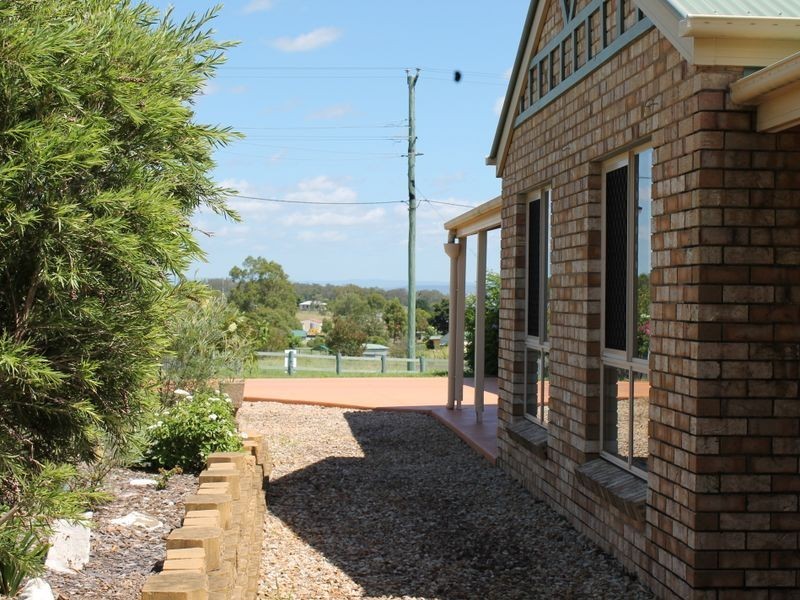 1 Hovea Way, Plainland QLD 4341