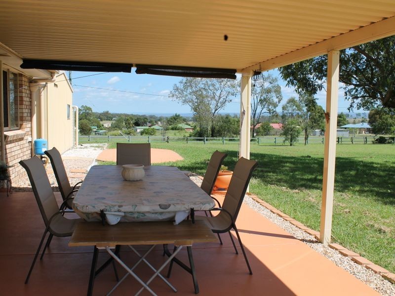 1 Hovea Way, Plainland QLD 4341