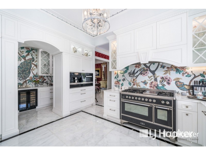 39 Oakridge Street, Burbank QLD 4156