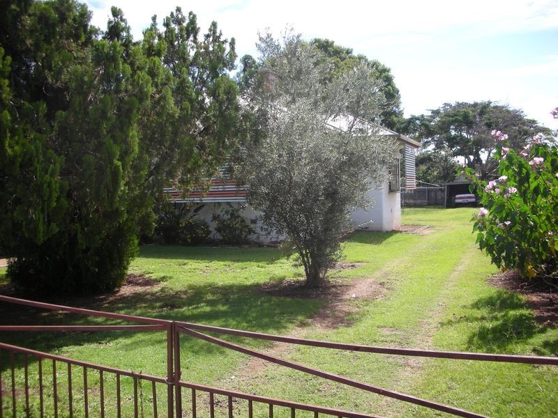 6 Railway Street, Laidley QLD 4341