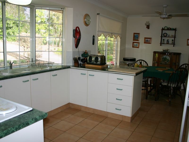 41 Australia II Drive, Kensington Grove QLD 4341