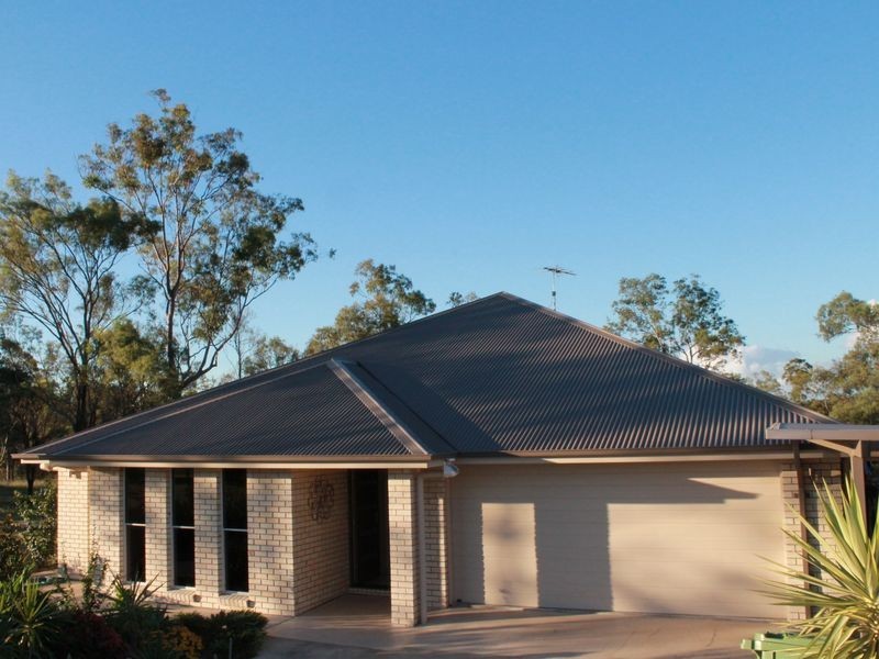 8 Eucalyptus Place, Regency Downs QLD 4341