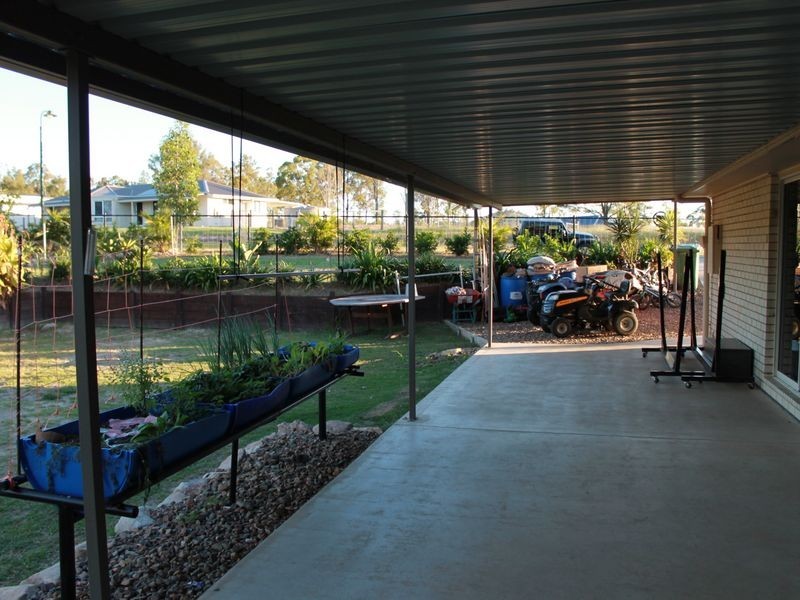 8 Eucalyptus Place, Regency Downs QLD 4341