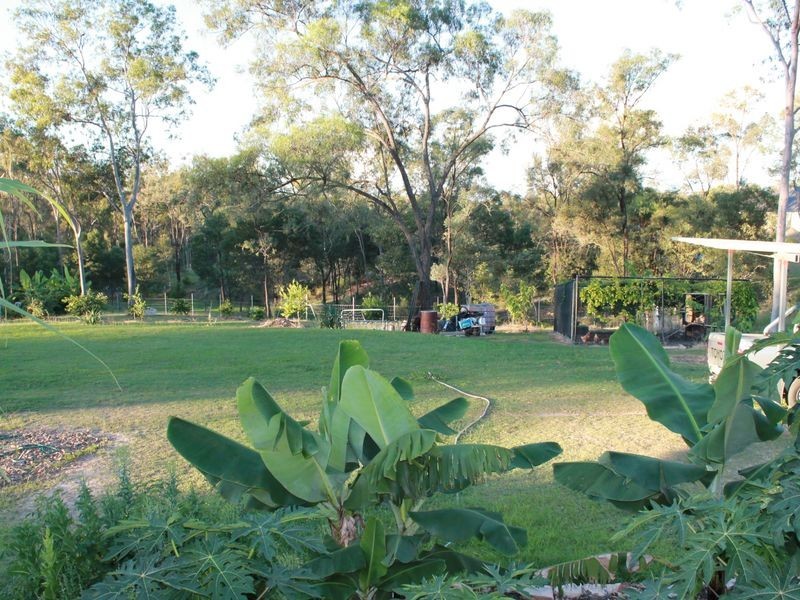 8 Eucalyptus Place, Regency Downs QLD 4341