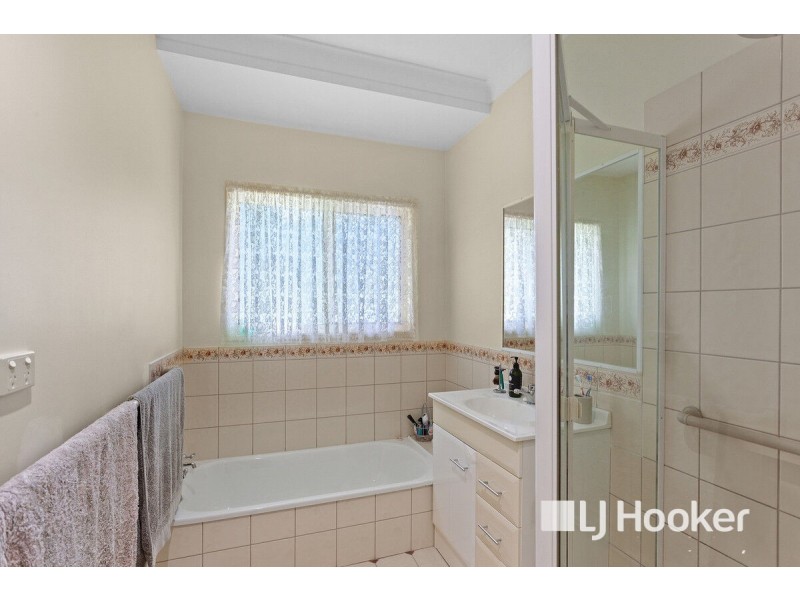 25 Hewett Drive, Regency Downs QLD 4341