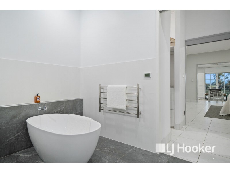 13 Glendene Road, Forest Hill QLD 4342