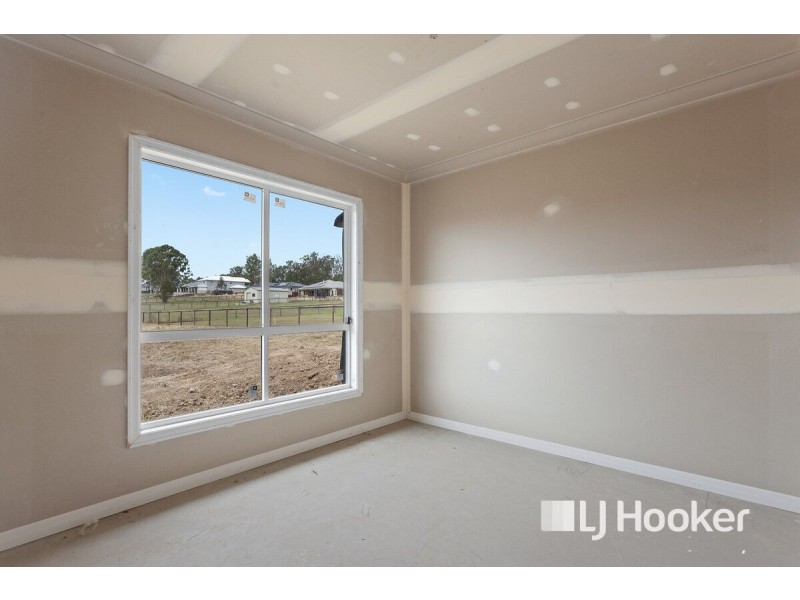 4 Sundew Crescent, Kensington Grove QLD 4341