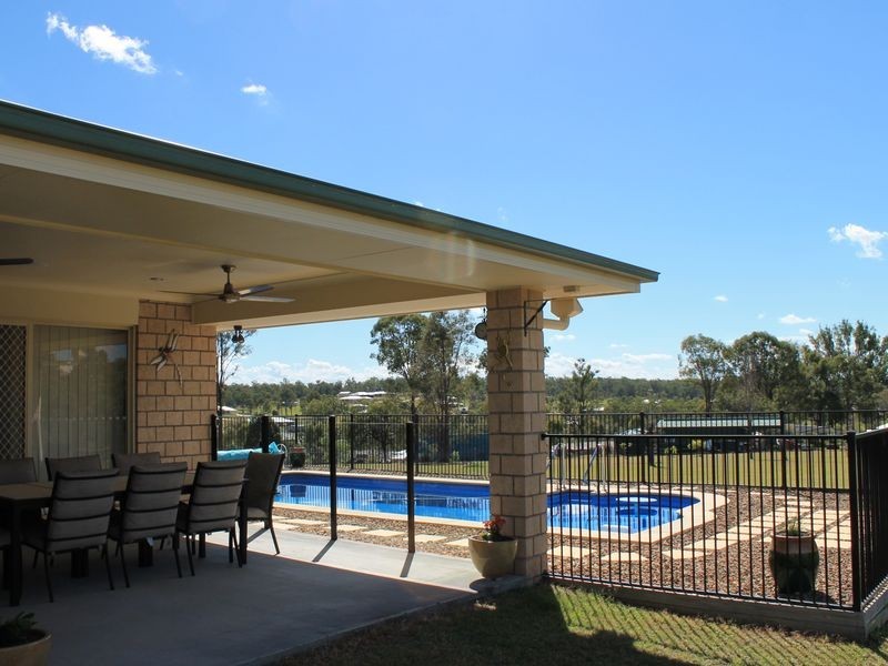 10 Stephenson Crescent, Kensington Grove QLD 4341