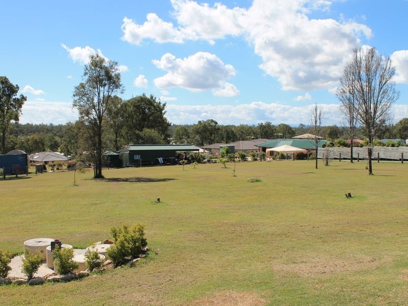 10 Stephenson Crescent, Kensington Grove QLD 4341
