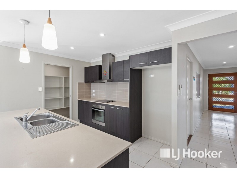 13 Richmond Terrace, Plainland QLD 4341