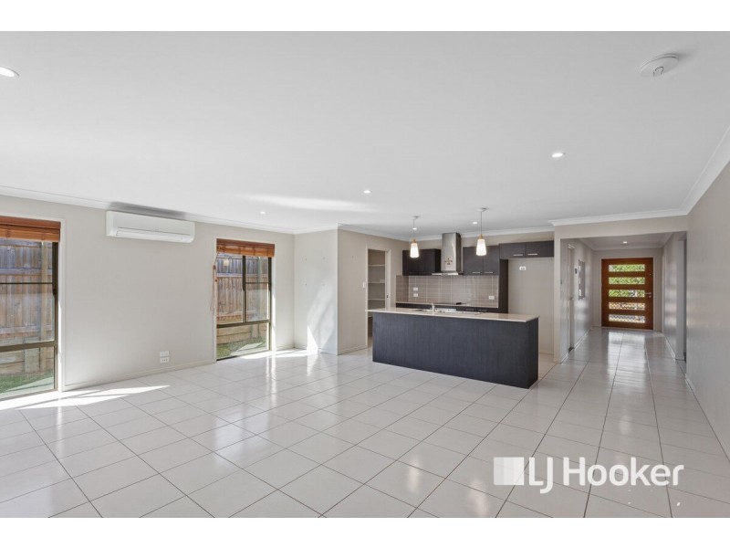 13 Richmond Terrace, Plainland QLD 4341