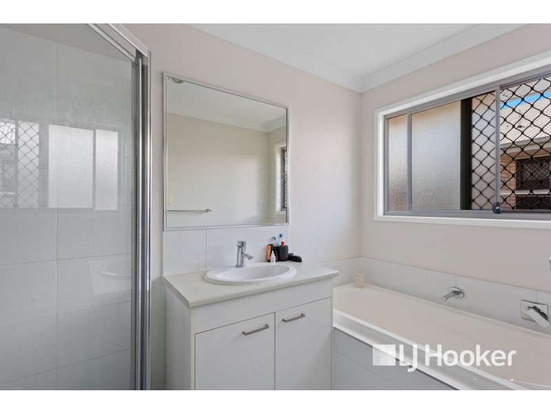 10 Lawson Crescent, Laidley North QLD 4341