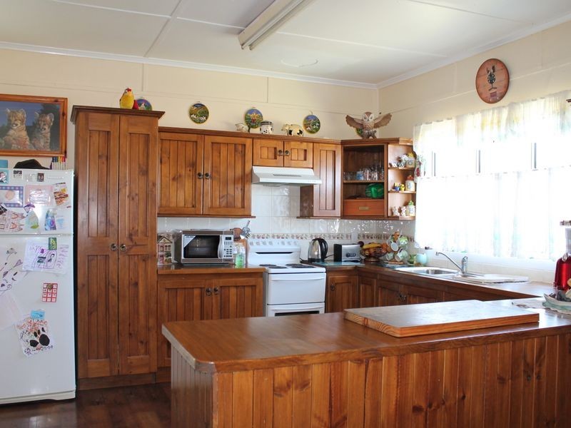 4 Scheiwe Road, Plainland QLD 4341