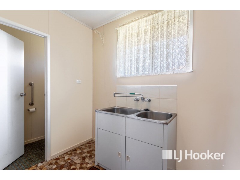 11 Hinton Street, Wilsonton QLD 4350