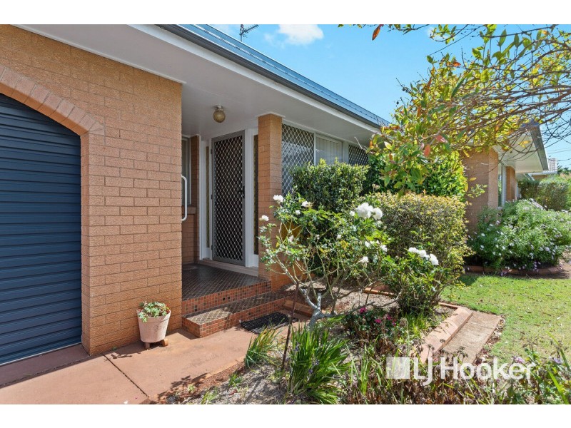 11 Hinton Street, Wilsonton QLD 4350
