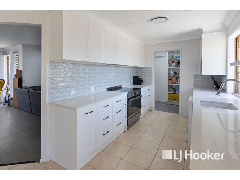 48 Mountain View Drive, Plainland QLD 4341