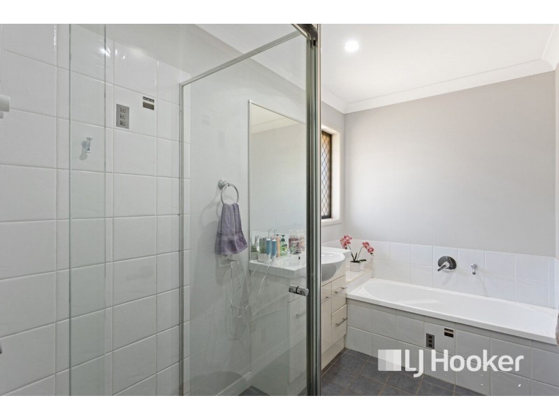 48 Mountain View Drive, Plainland QLD 4341