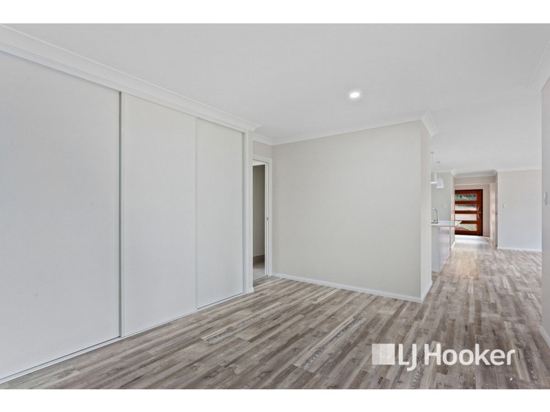 8B Rosella Avenue, Regency Downs QLD 4341
