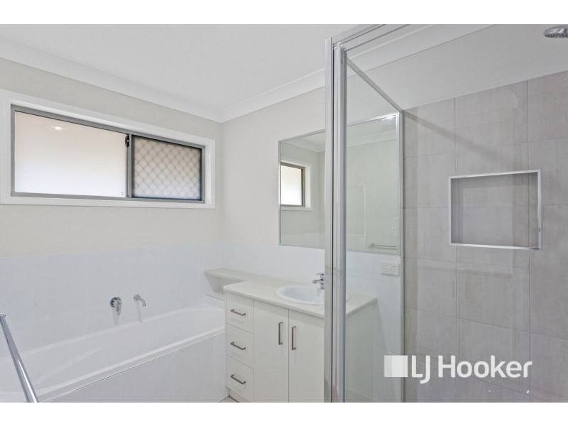 8B Rosella Avenue, Regency Downs QLD 4341