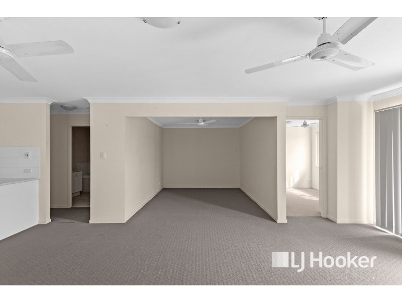 2/5 Sandpiper Drive, Lowood QLD 4311