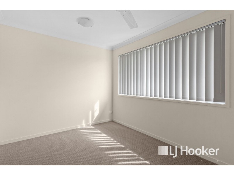2/5 Sandpiper Drive, Lowood QLD 4311