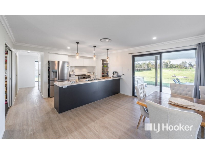 9 Maragon Court, Lake Clarendon QLD 4343