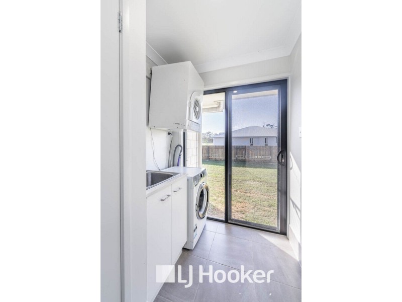 9 Maragon Court, Lake Clarendon QLD 4343