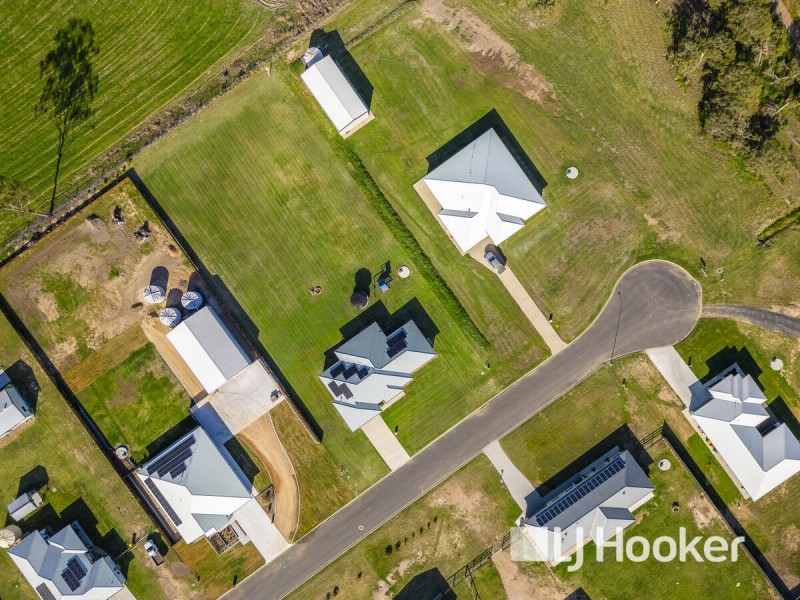 9 Maragon Court, Lake Clarendon QLD 4343