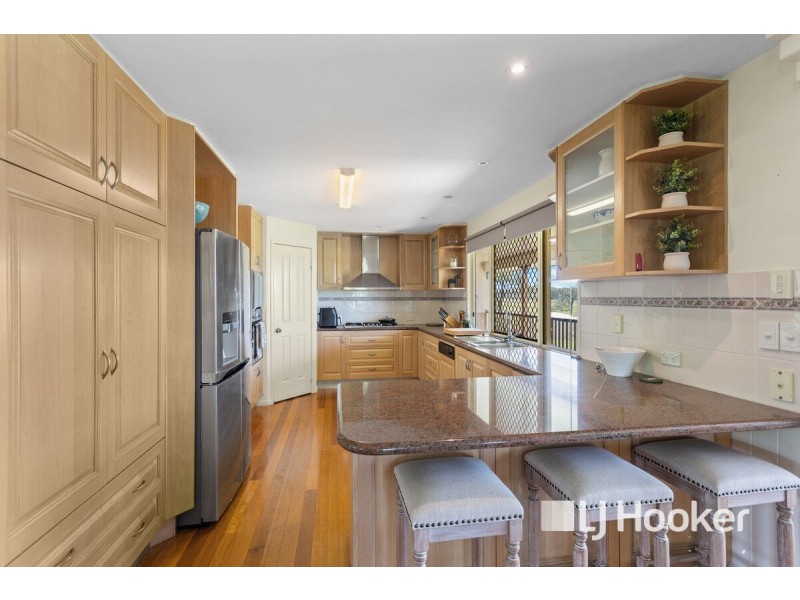 62 Cricket Road, Regency Downs QLD 4341