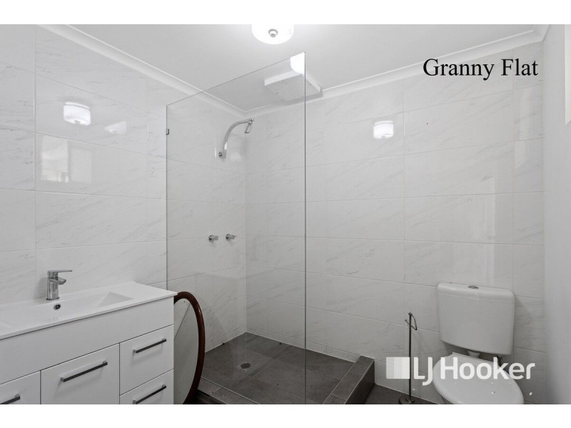 62 Cricket Road, Regency Downs QLD 4341