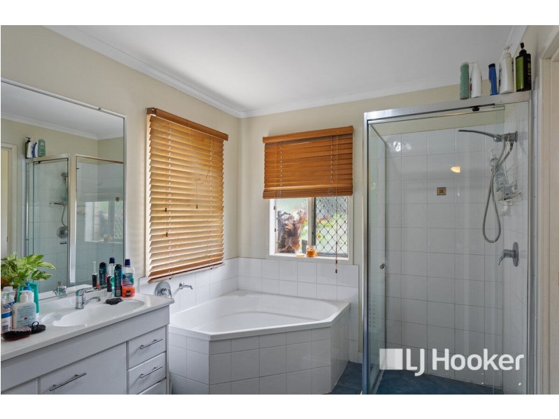 62 Cricket Road, Regency Downs QLD 4341