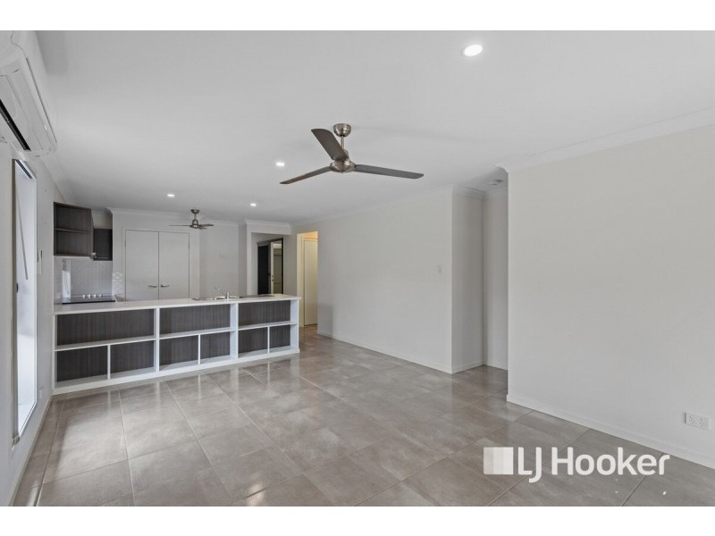 2/7 Richmond Terrace, Plainland QLD 4341