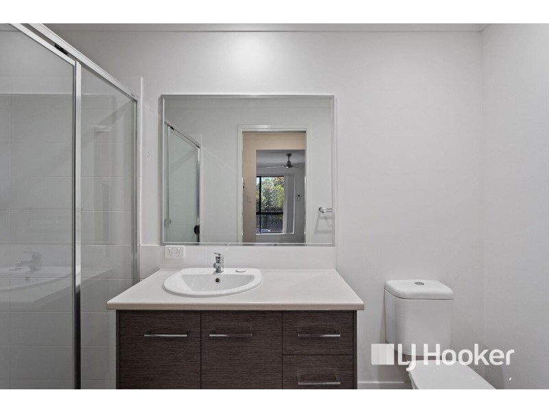 2/7 Richmond Terrace, Plainland QLD 4341