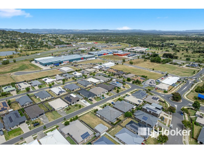 2/7 Richmond Terrace, Plainland QLD 4341