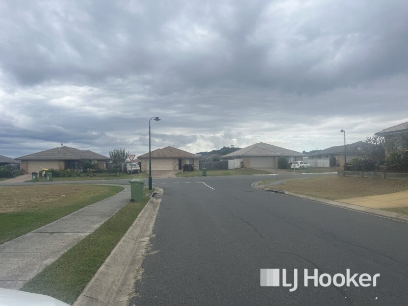 62 Tawney Street, Lowood QLD 4311