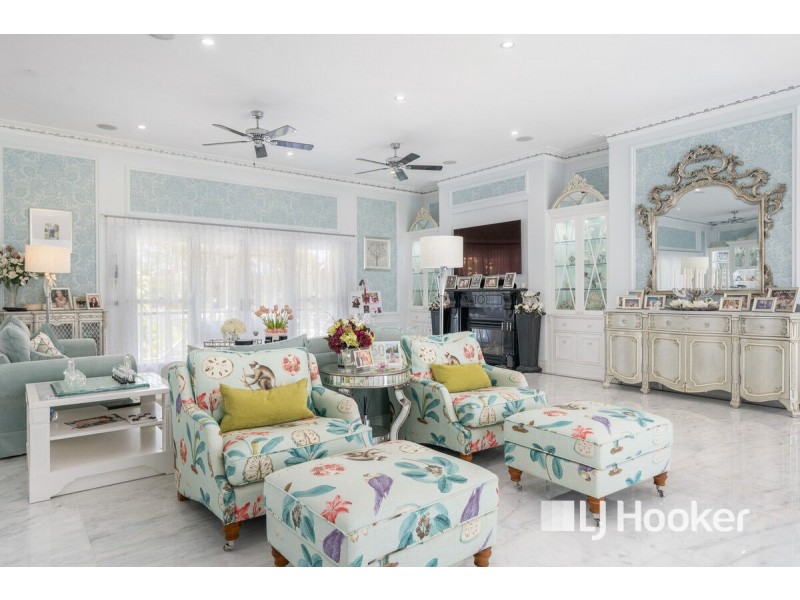 39 Oakridge Street, Burbank QLD 4156