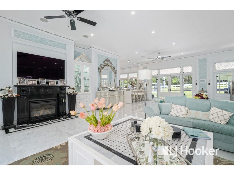 39 Oakridge Street, Burbank QLD 4156