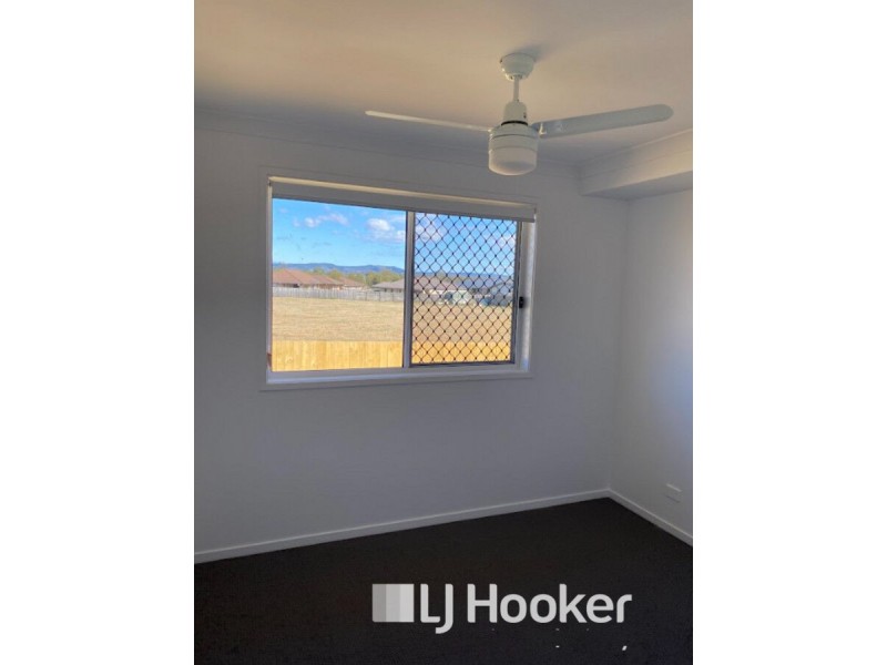 18 Lawson Crescent, Laidley North QLD 4341