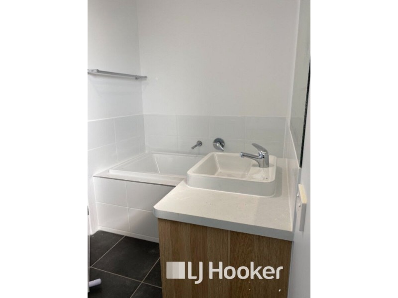 18 Lawson Crescent, Laidley North QLD 4341