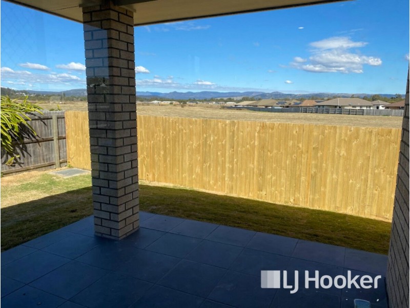 18 Lawson Crescent, Laidley North QLD 4341