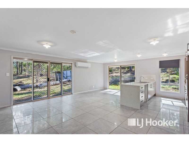 35 Beames Drive, Laidley South QLD 4341