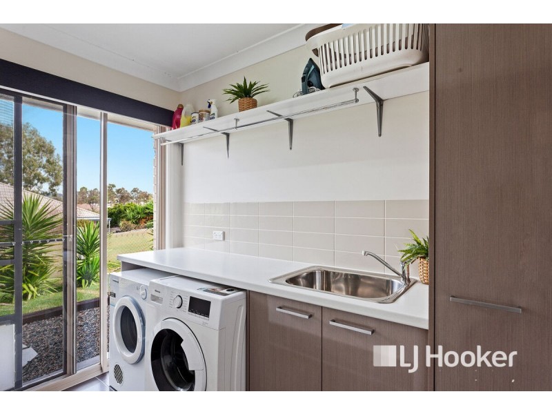 24 White Gums Road, Hatton Vale QLD 4341